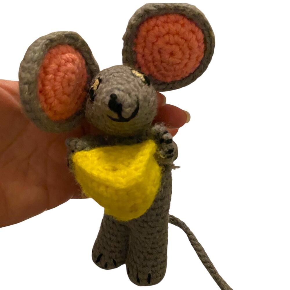 Vintage Knit Crochet Handmade Mouse with Cheese Toy - Picture 5 of 11